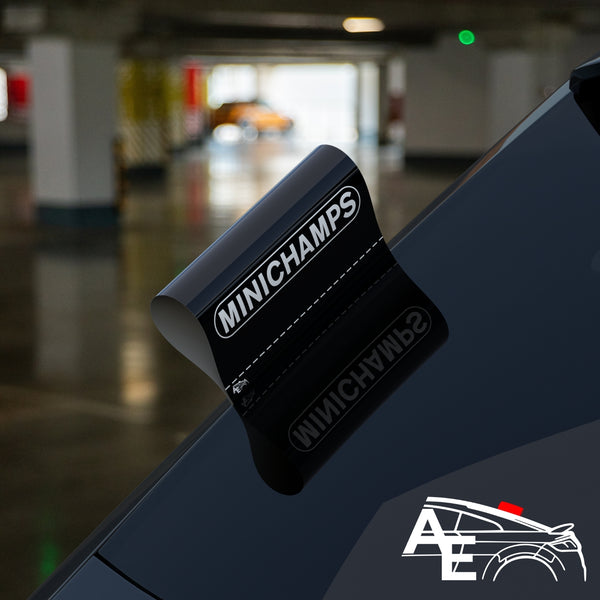 Auto Etiketa Minichamps
